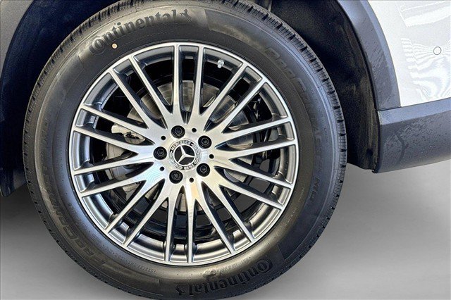 New 2026 Polar White Mercedes-Benz GLC 300 image 59