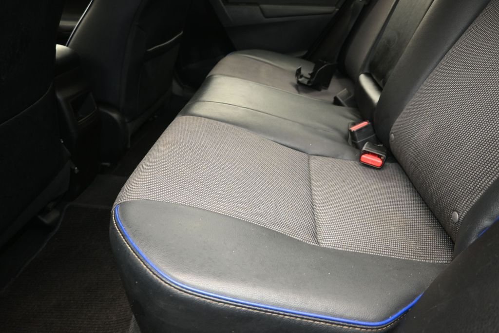Used 2018 Blue Toyota SE image 16