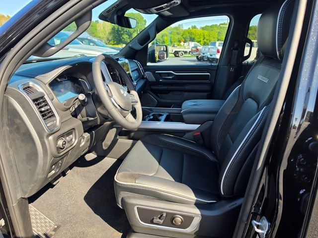 New 2027 Diamond Black Crystal Pearl-Coat Exterior Paint RAM Laramie image 15