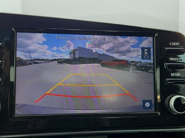 Used 2022 Black Hyundai SEL image 9