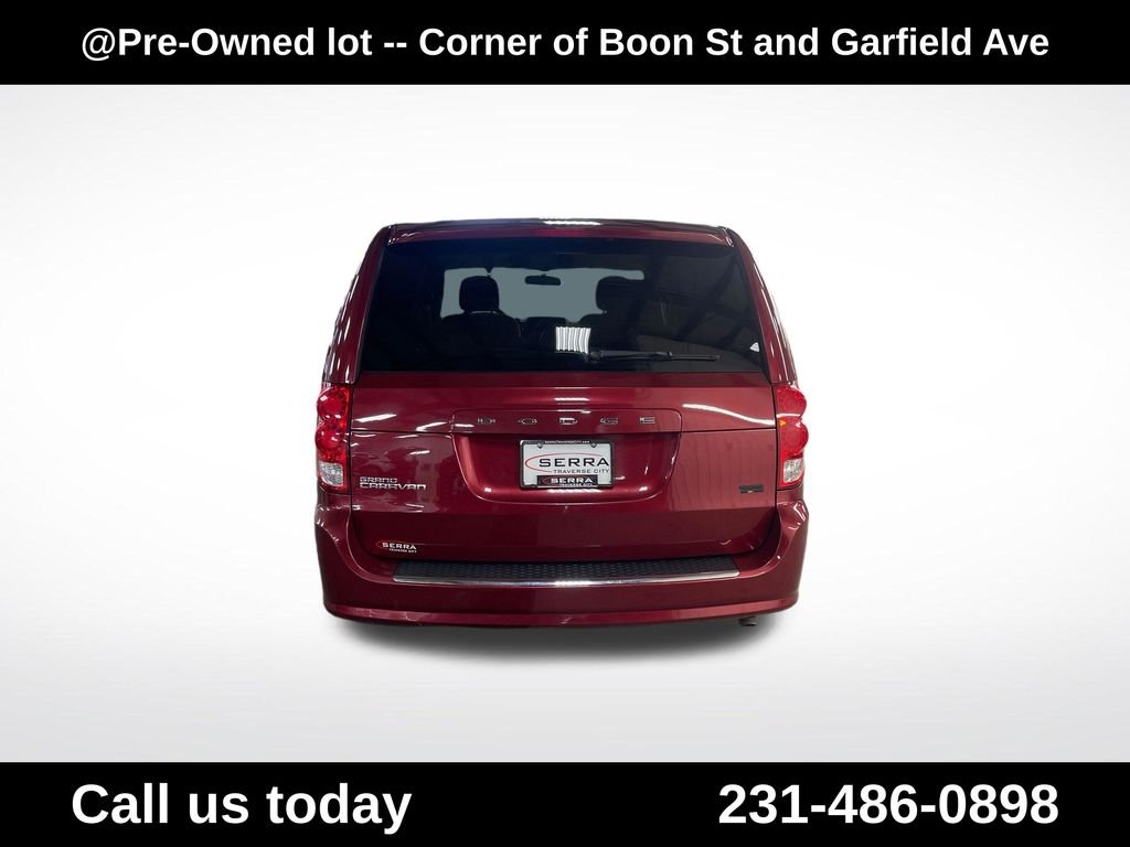 Used 2014 Red Dodge SE image 4