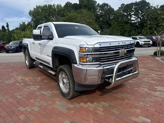 Used 2015 White Chevrolet Work Truck image 17