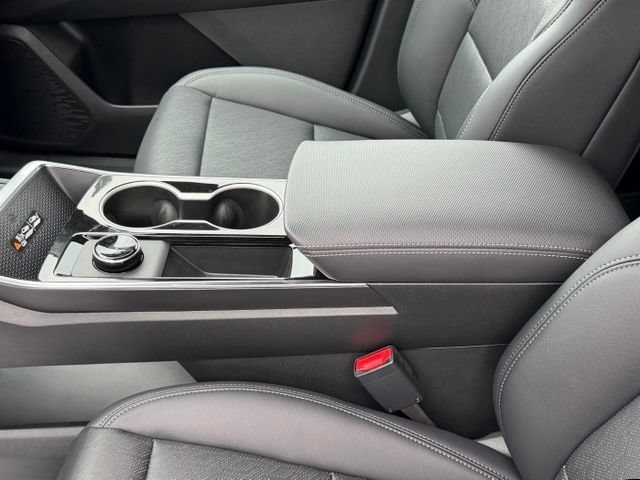 2027 Chevrolet Equinox LT - Photo 34