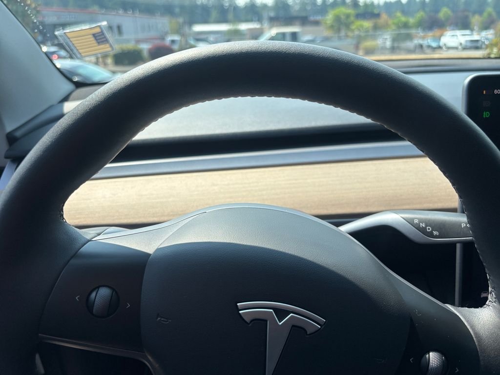 Used 2023  Tesla Long Range image 14