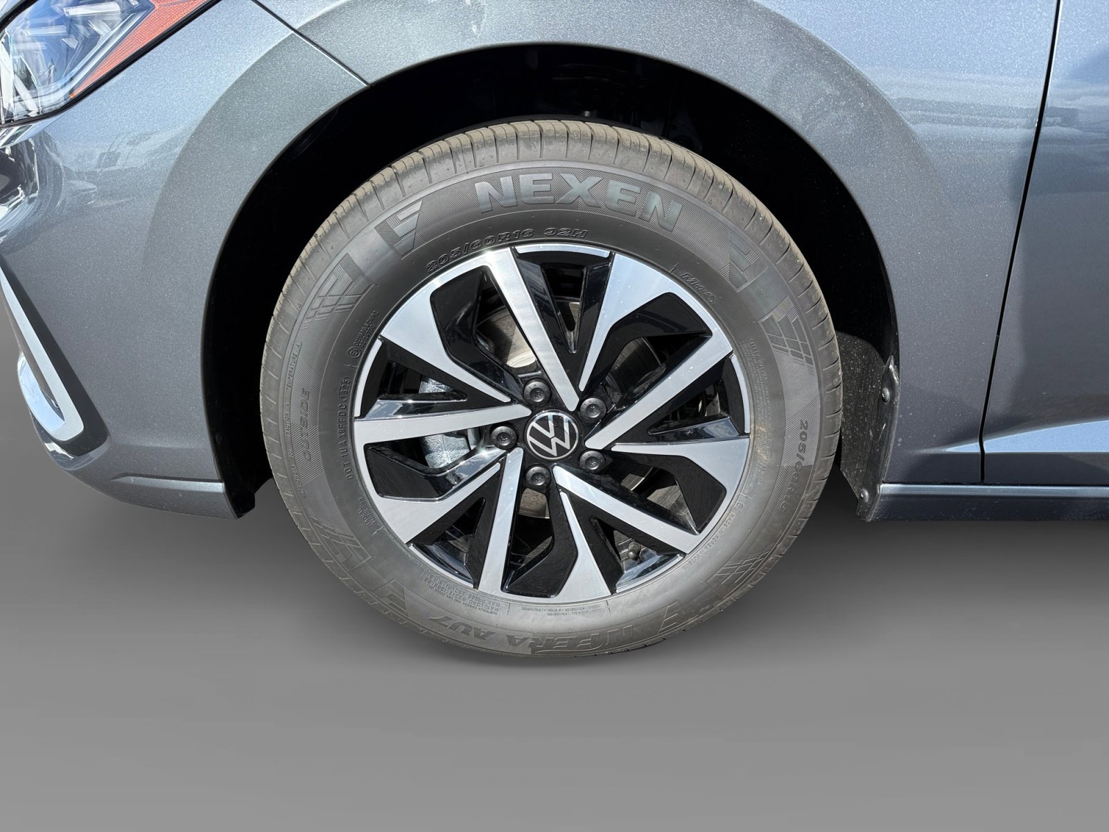 New 2026 Platinum Gray Volkswagen S image 9