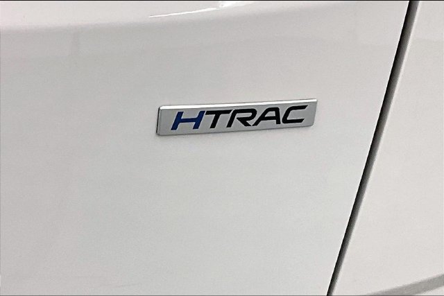 Used 2025 Serenity White Pearl Hyundai SEL Convenience image 9