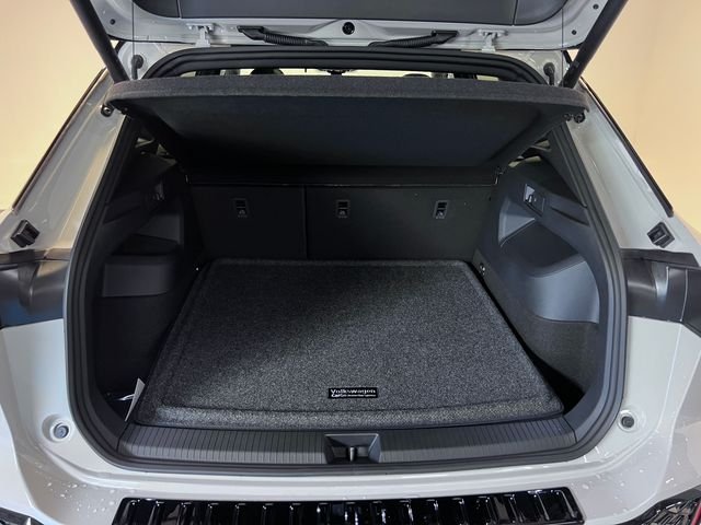 New 2026 Beige Volkswagen 2.0T SE R-Line Black image 5