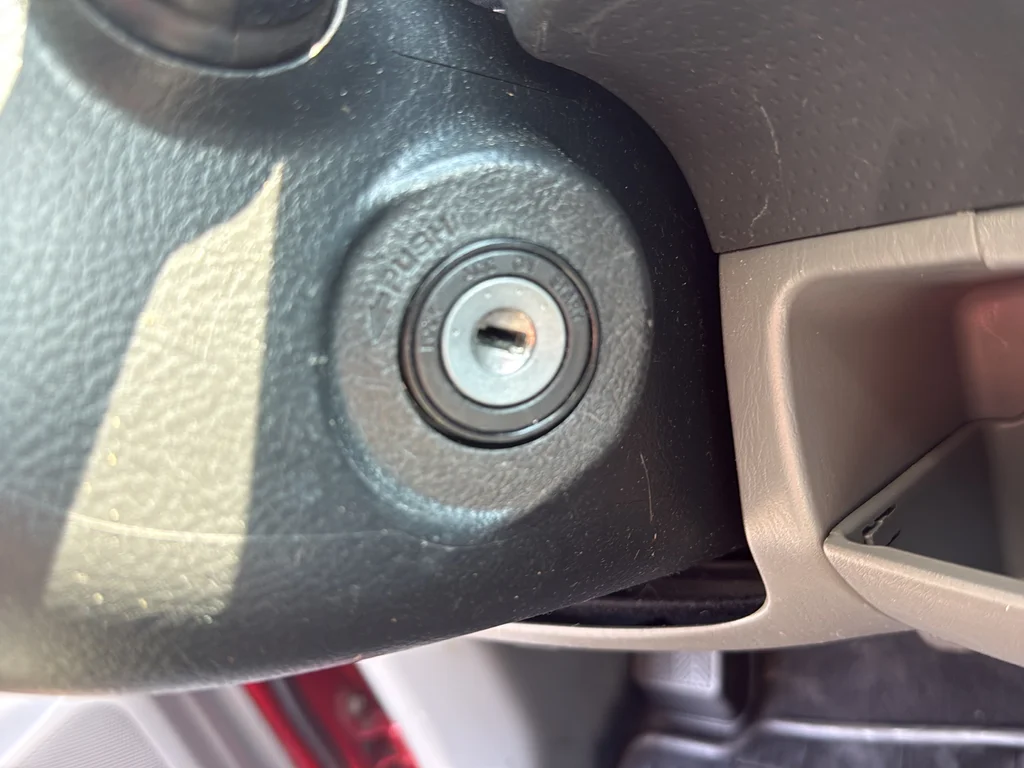 Used 2015 Red Toyota Base image 15