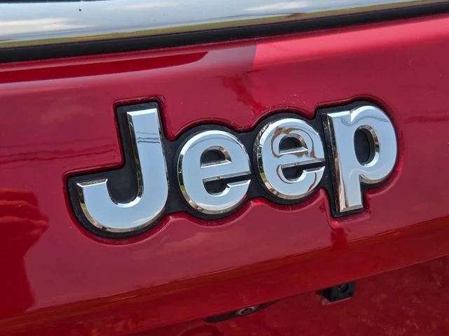 Used 2024 Red Jeep Latitude image 18