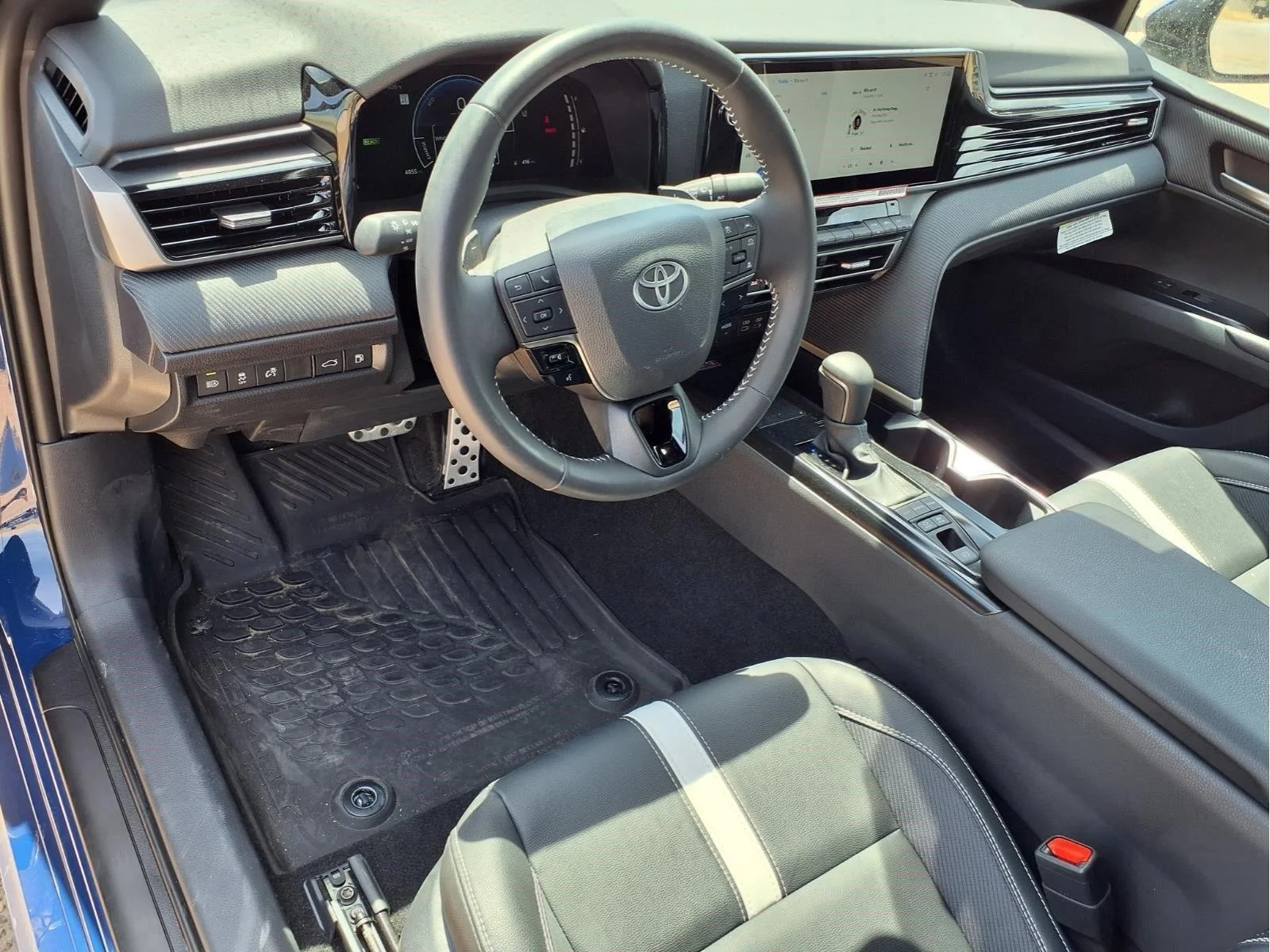 Used 2026 Reservoir Blue TOYOTA SE AWD image 15