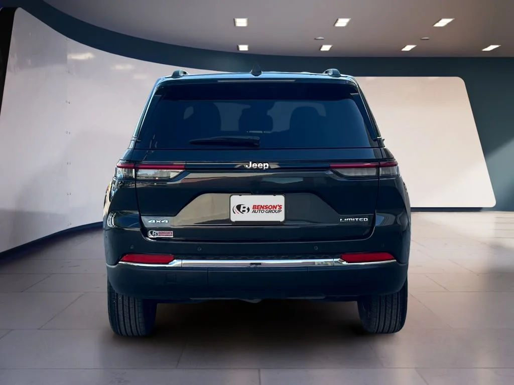 Used 2023 Brown Jeep Limited image 4