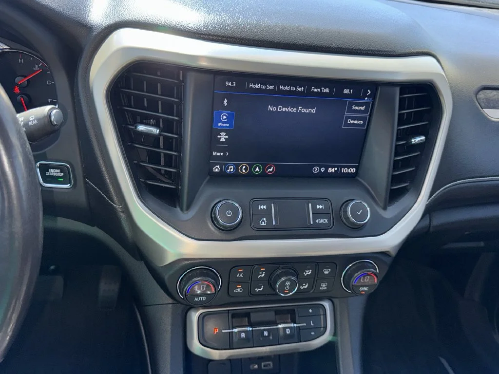 Used 2022 White GMC Denali image 13