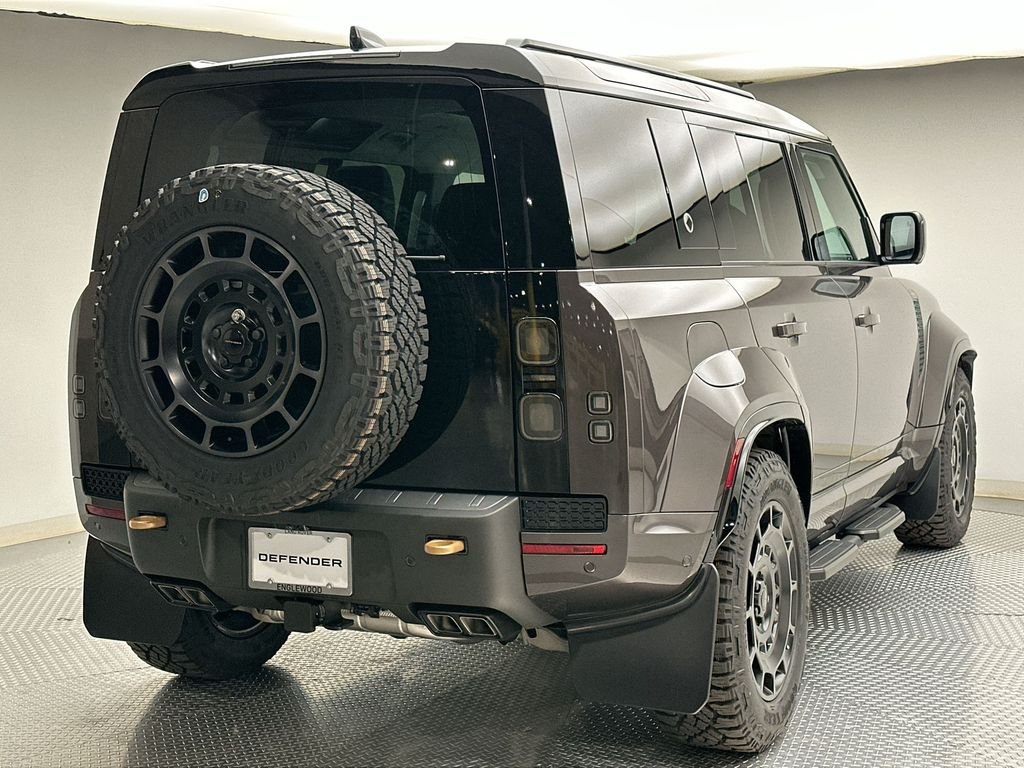 New 2026 Charente Grey Prem Met Land Rover OCTA image 3