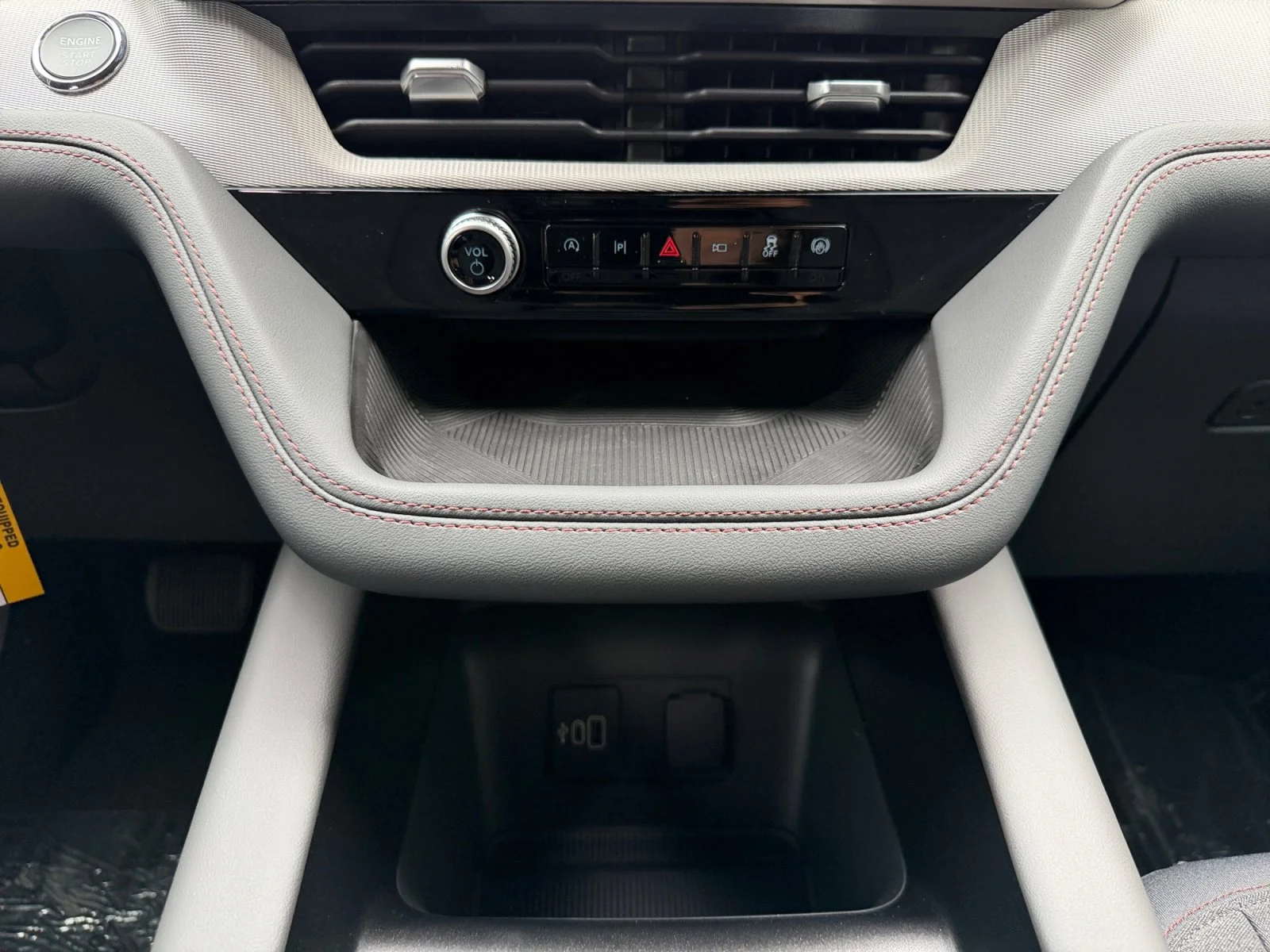 New 2027 Agate Black Metallic Ford Active image 22