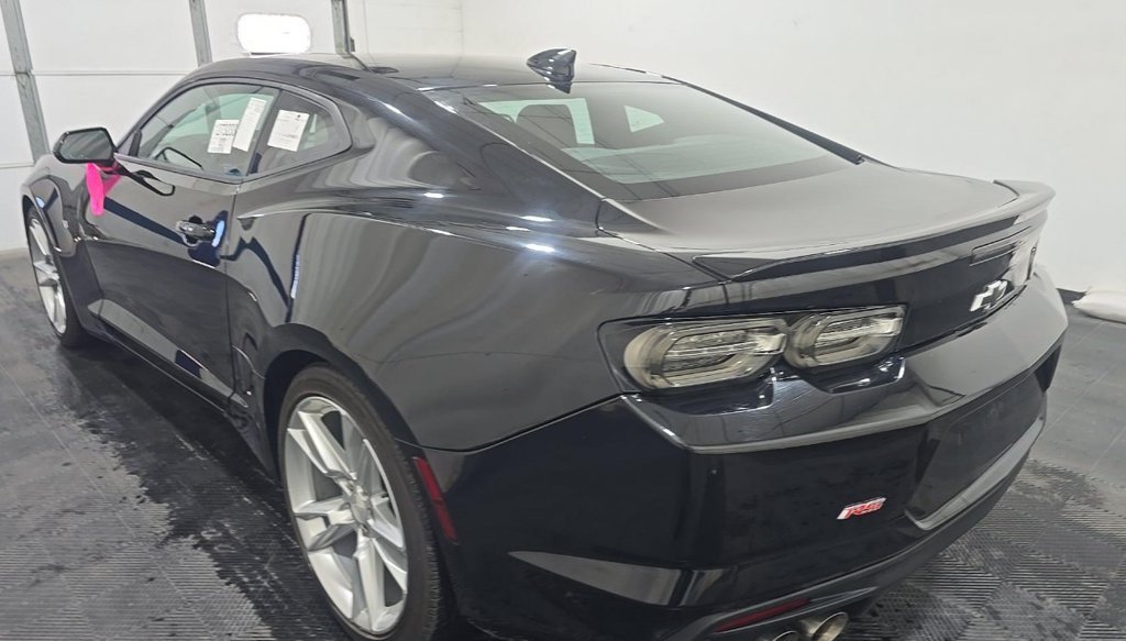 Used 2020 Black Chevrolet 2LT image 2