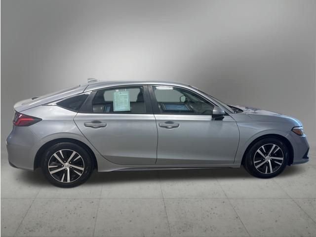 Certified Used 2023 Lunar Silver Metallic Honda LX image 7
