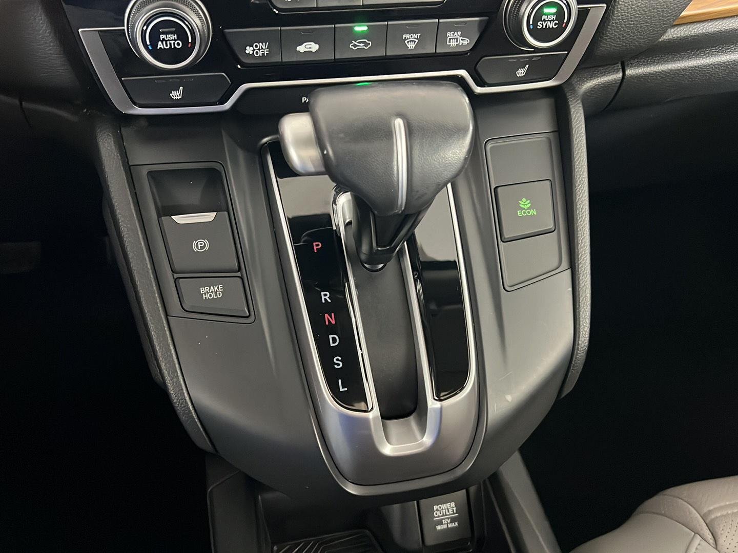 Used 2018 Modern Steel Metallic Honda Touring image 20