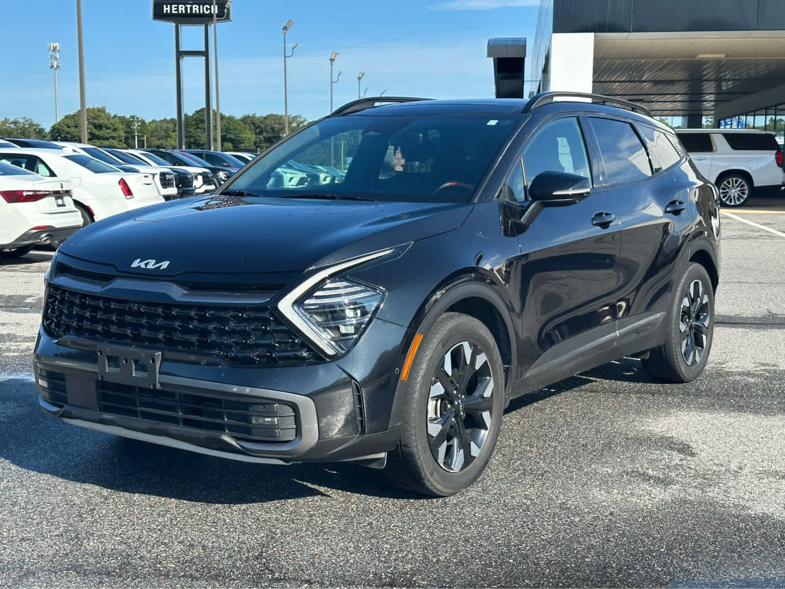 Used 2023 Fusion Black Kia X-Line Prestige image 3