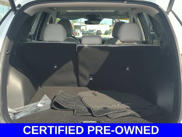 Certified Used 2025 White Hyundai SEL Convenience image 28