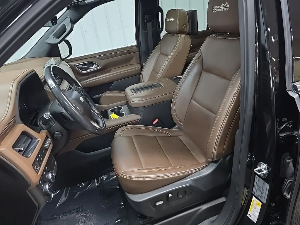 Used 2021 Black Chevrolet High Country image 31