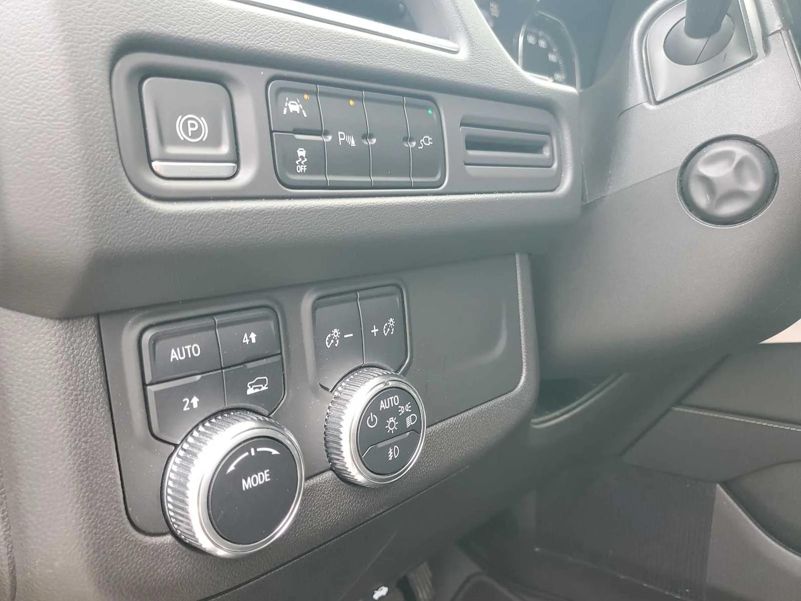 Used 2021 ONYX BLACK GMC SLT image 24