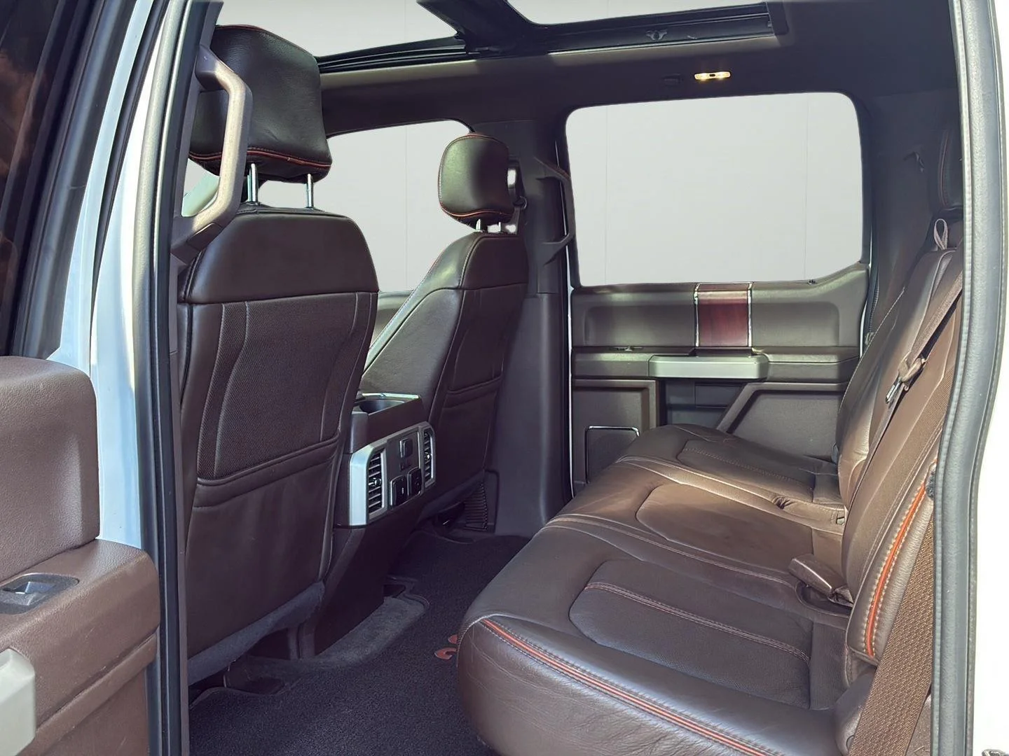 Used 2017 Oxford White Ford King Ranch image 17