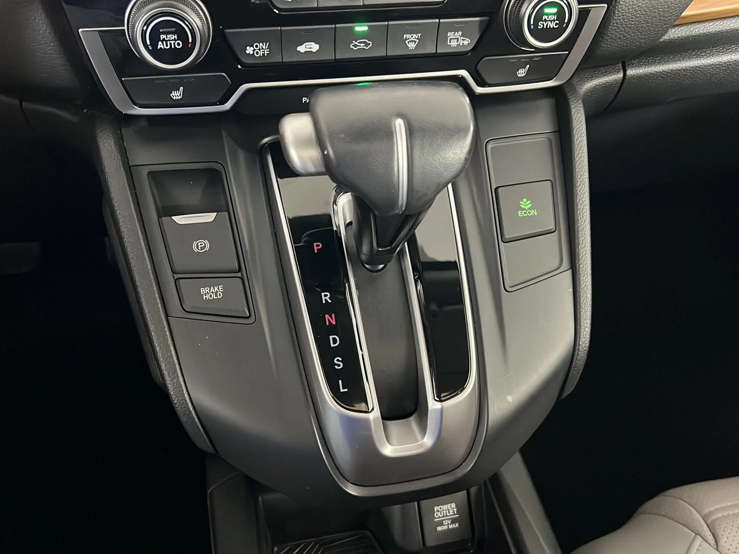 Used 2018 Modern Steel Metallic Honda Touring image 20