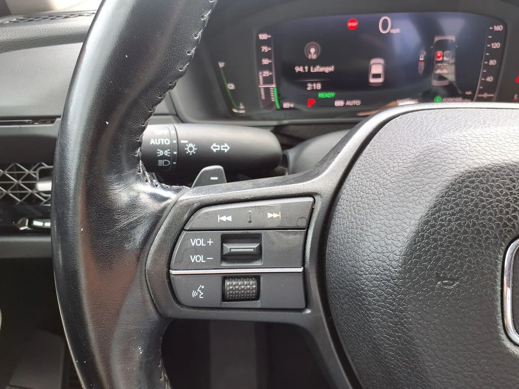 Used 2024 Red Honda EX-L image 21