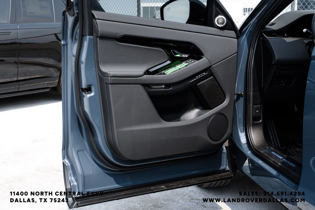 New 2026 Tribeca Blue Metallic Land Rover S image 38