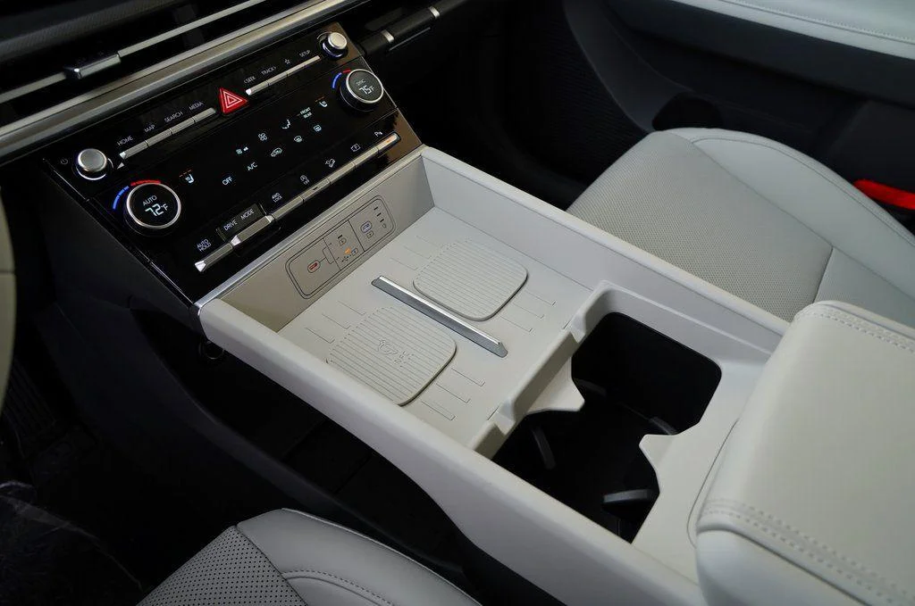 2025 Hyundai Santa Fe SEL - Photo 20
