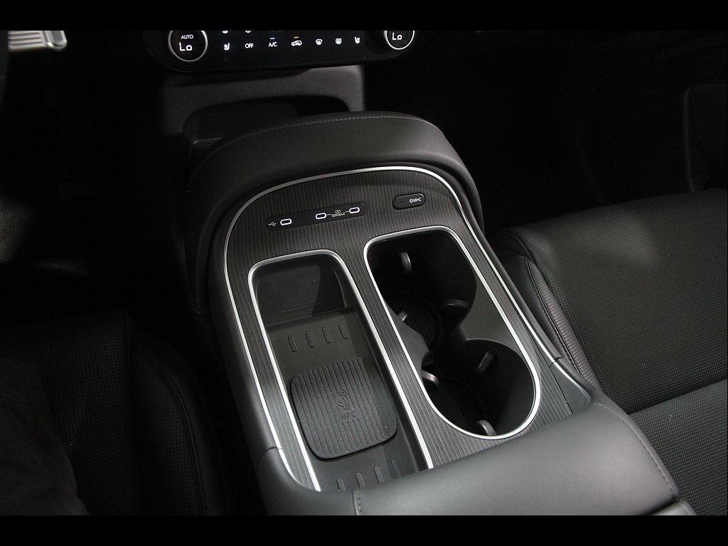 Used 2026 Abyss Black Pearl Hyundai Calligraphy image 17