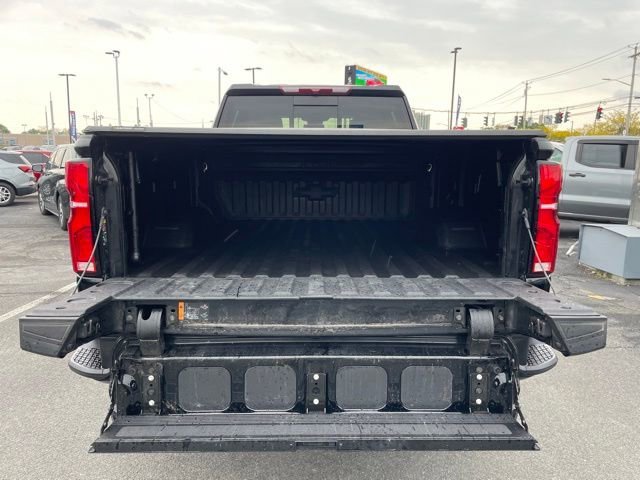 2025 Chevrolet Silverado 2500HD ZR2 - Photo 12
