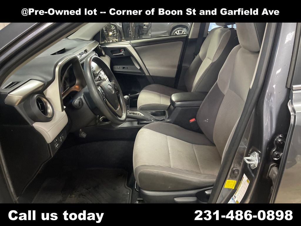 Used 2014 Gray Toyota XLE image 14