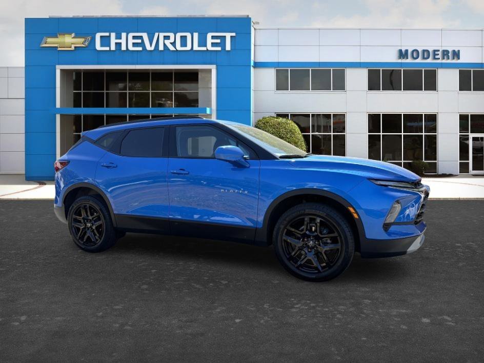 Used 2024 Riptide Blue Metallic Chevrolet LT image 5