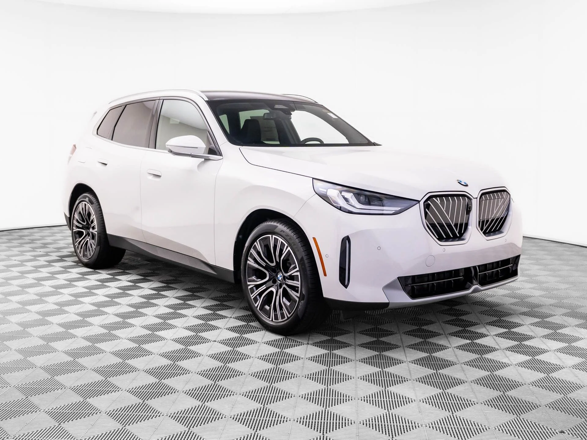 New 2026 White BMW 30 xDrive image 7