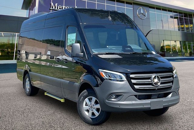 2026 Mercedes-Benz Sprinter Passenger Van Passenger 170 WB