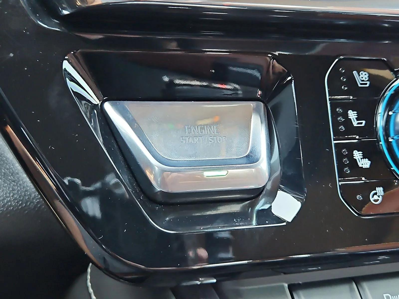 Used 2025 Sterling GMC Denali Ultimate image 17