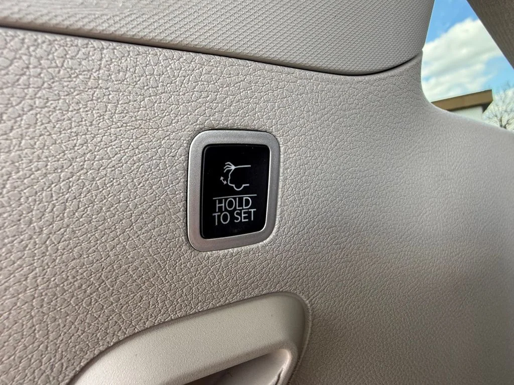Used 2024 Black Jeep  image 36