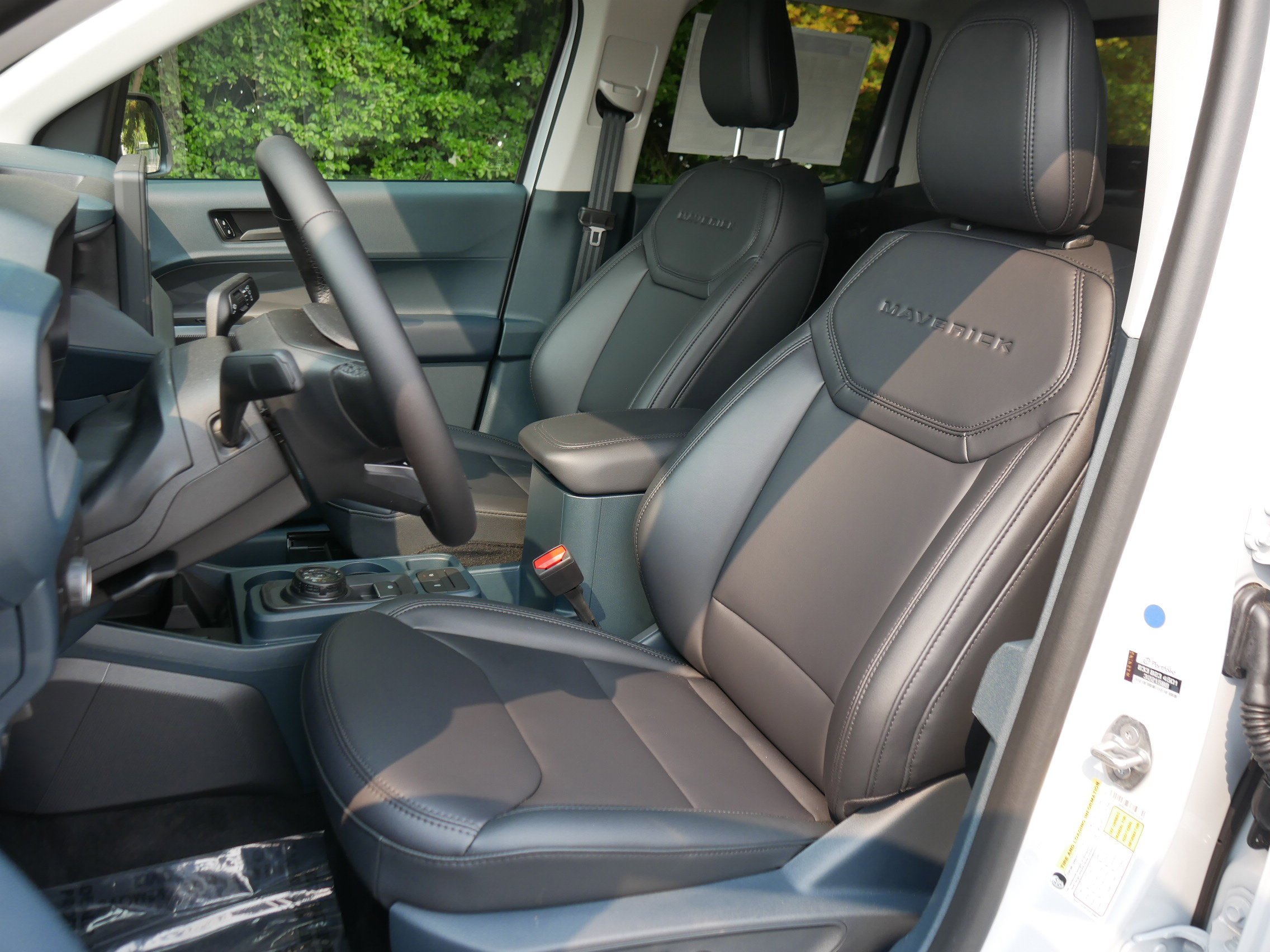 New 2025 Space White Metallic Ford Lariat® image 33