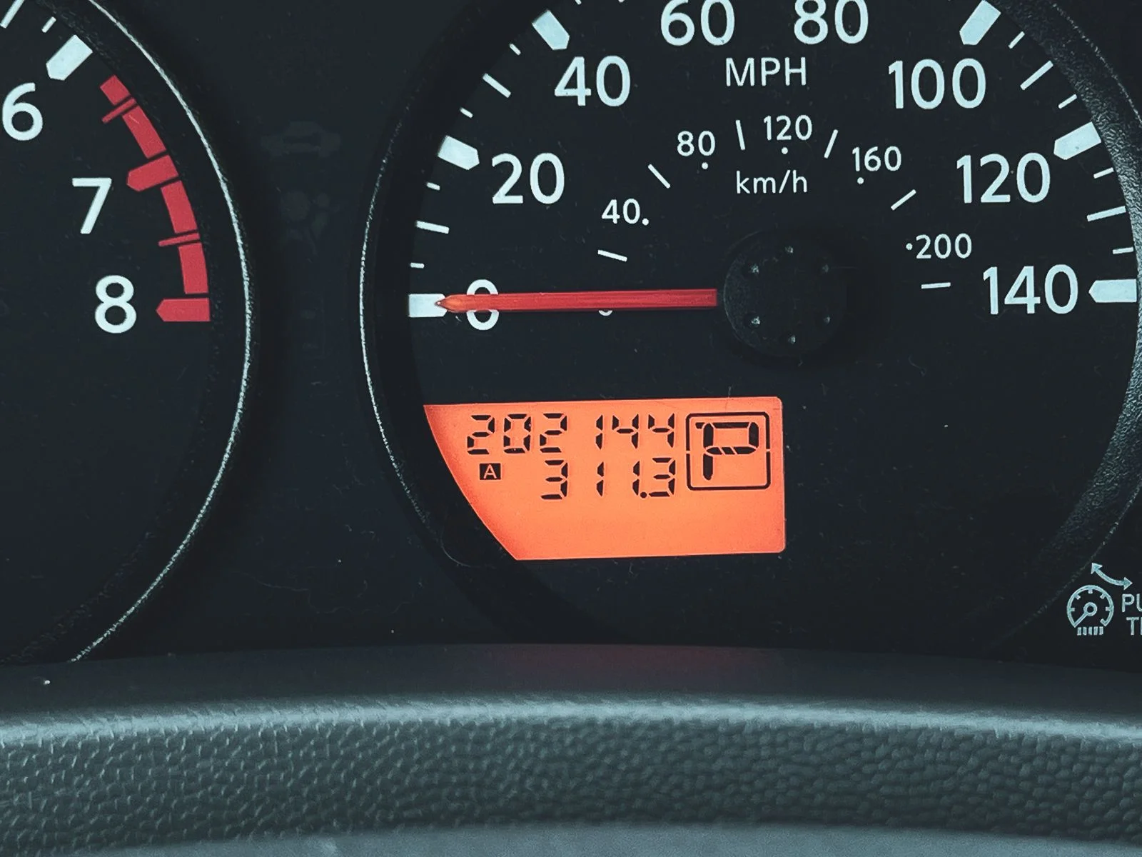 Used 2010 Silver Nissan SE image 20
