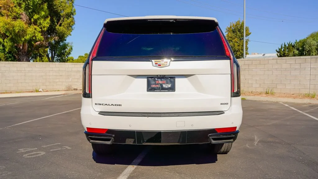 Used 2021 CRYSTAL WHITE TRICOAT Cadillac Sport Platinum image 8