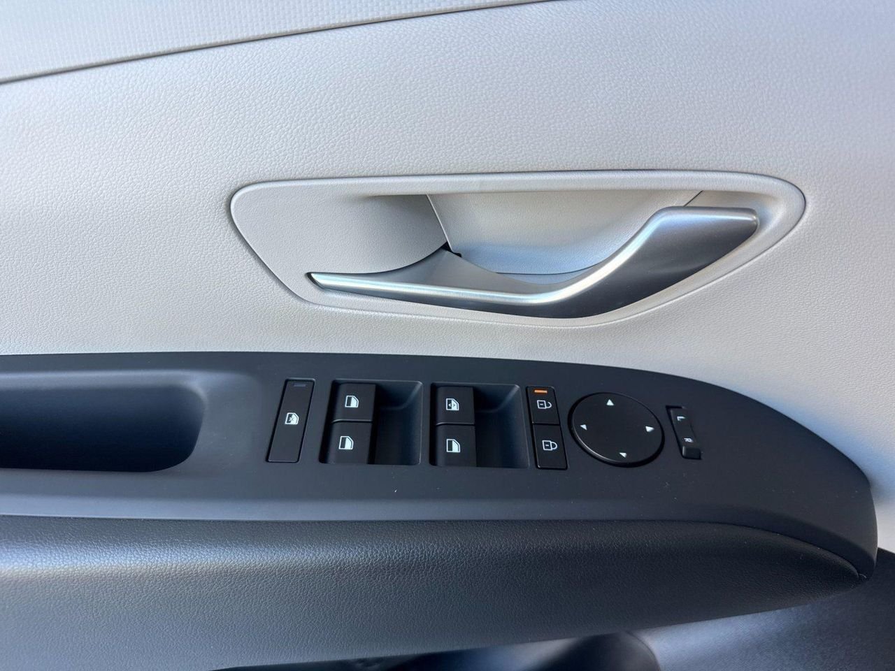 New 2026 White Hyundai SE FWD image 10