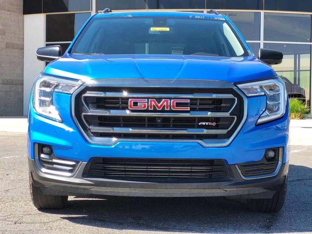 Used 2024 Riptide Metallic GMC AT4 image 3