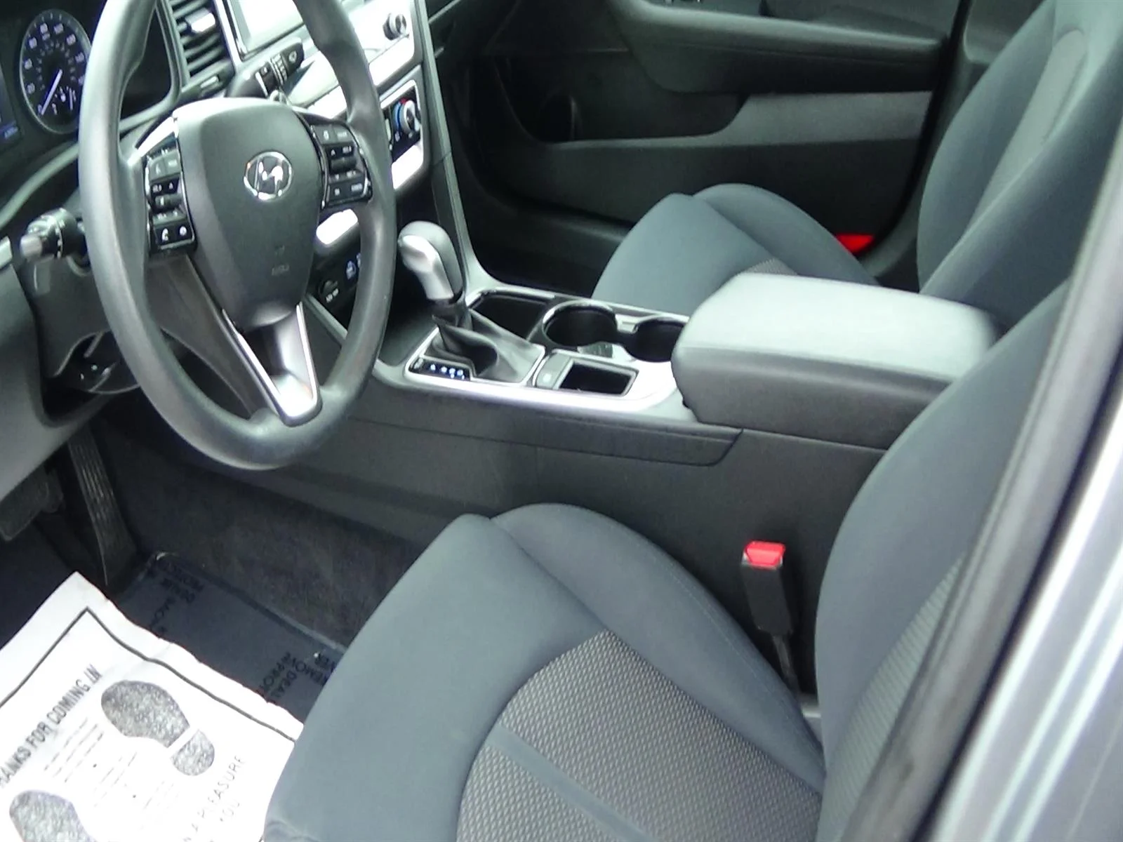 Used 2018 Machine Gray (2c) Hyundai Eco image 19