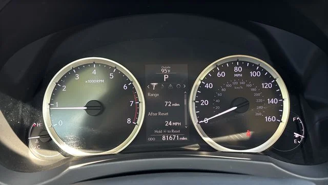Used 2014  Lexus 250 image 13