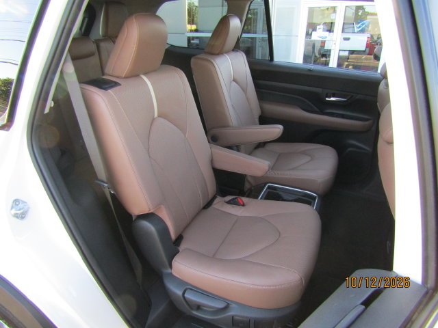 Certified Used 2024 Pearl Toyota Platinum image 28