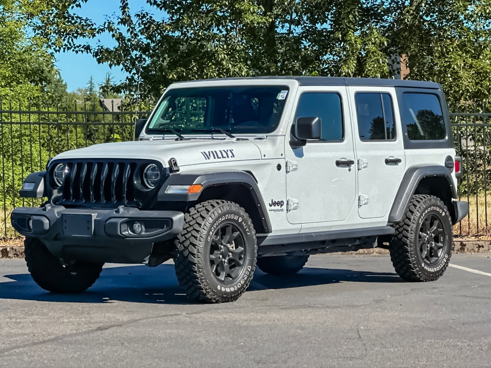 Used 2022 White Jeep Unlimited Willys image 7