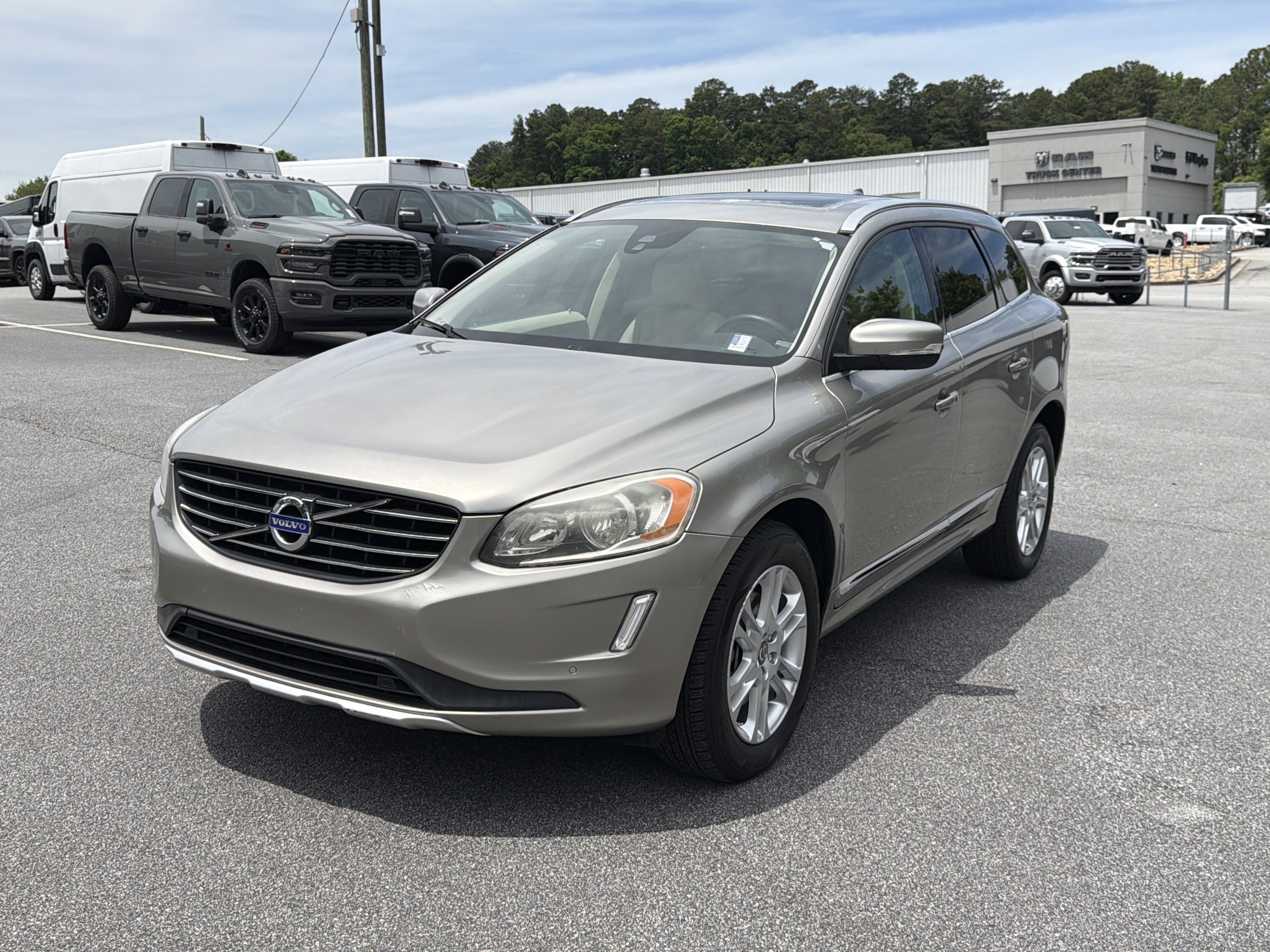 Used 2015 Seashell Metallic Volvo T5 Drive-E Premier image 3