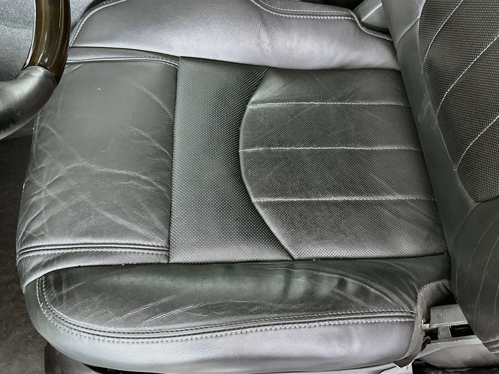 Used 2015 CARBON BLACK METALLIC GMC Denali image 20