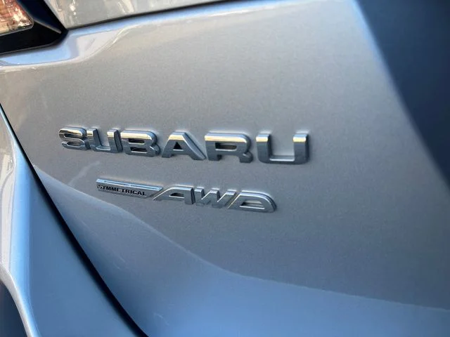 Certified Used 2025 Ice Silver Metallic Subaru Premium image 28
